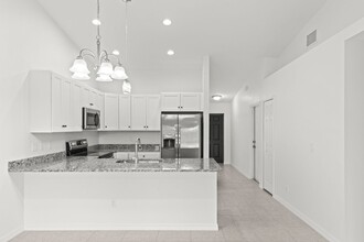 3523 SW 15th Pl-Unit -3523 SW 15th Pl in Cape Coral, FL - Building Photo - Building Photo
