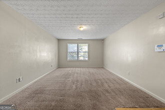 9202 Fairington Ridge Cir in Stonecrest, GA - Building Photo - Building Photo