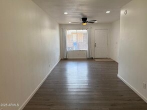 2028 W Lawrence Rd in Phoenix, AZ - Building Photo - Building Photo