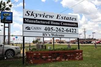 Skyview Estates MHC in El Reno, OK - Foto de edificio - Building Photo