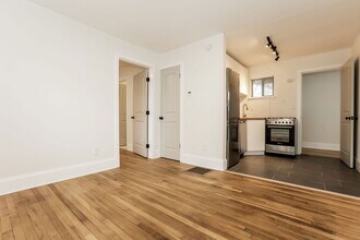 755 St Charles Ave NE in Atlanta, GA - Building Photo - Building Photo