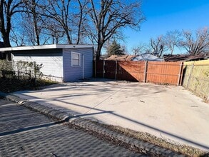 3502 Ivandell Ave, Unit Unit C in Dallas, TX - Building Photo - Building Photo