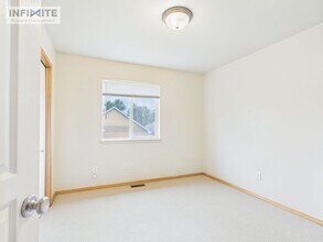 176 E Magnolia Dr in Belgrade, MT - Building Photo - Building Photo