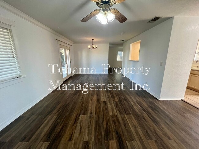 2020 Stonybrook Dr in Red Bluff, CA - Building Photo - Building Photo