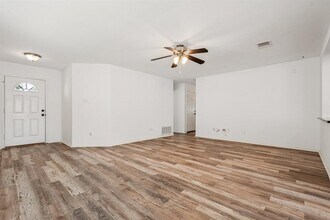 209 Cottontail Dr in Leander, TX - Building Photo - Building Photo