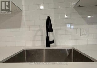 29 Hewitt Pl in Barrie, ON - Building Photo - Building Photo