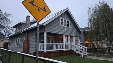 826 S Ivory St, Unit Downstairs in Spokane, WA - Building Photo - Building Photo