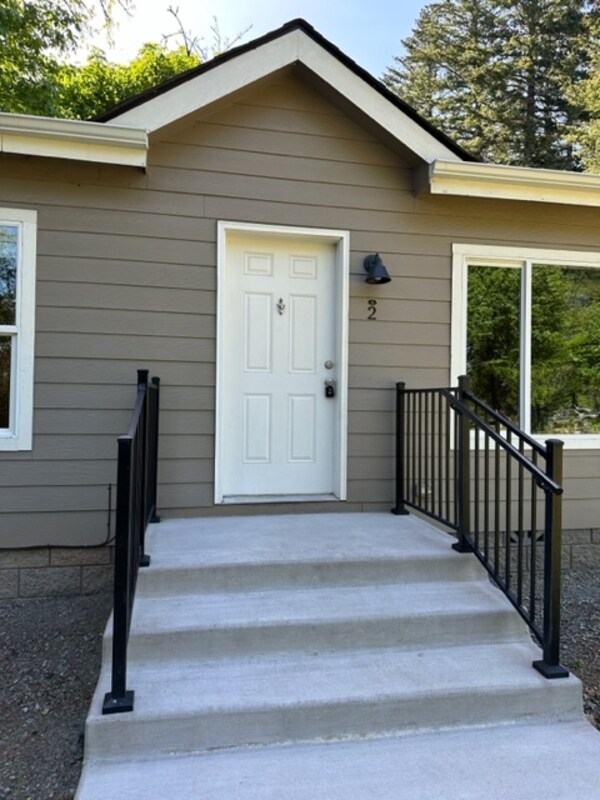 7874 Old Redwood Hwy in Wilderville, OR - Building Photo - Building Photo