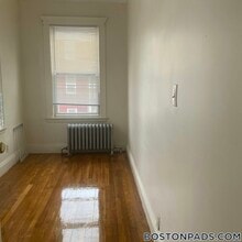 19 Mora St in Boston, MA - Building Photo - Building Photo