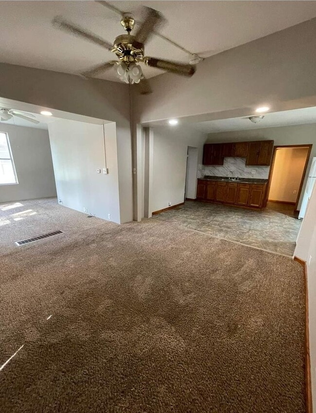 1122 N 11th St in Quincy, IL - Building Photo - Building Photo