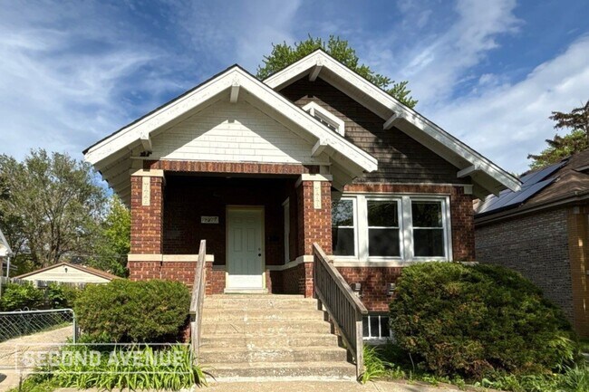 property at 10437 S Wallace St