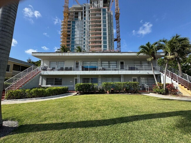 property at 4802 N Flagler Dr