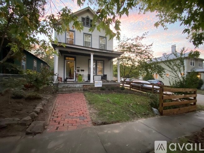 618 W 26th St, Unit Downstairs Unit in Richmond, VA - Foto de edificio - Building Photo