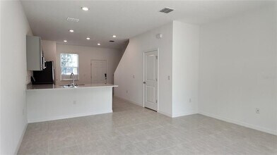 2937 Skyline Lp in Kissimmee, FL - Building Photo - Building Photo