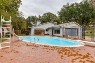 28 Mont Del Dr in Benbrook, TX - Building Photo - Building Photo