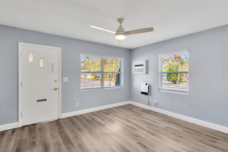 1235 Grove St in Clearwater, FL - Building Photo - Building Photo