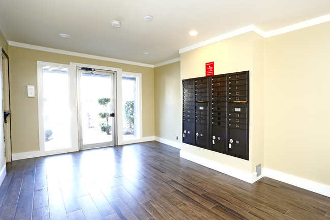 Marina Haven Apartments in San Leandro, CA - Foto de edificio - Interior Photo