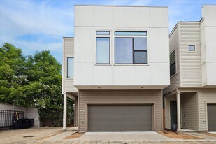 614 Thornton Rd in Houston, TX - Building Photo