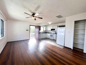 1344 Wilhelmina Rise in Honolulu, HI - Building Photo - Building Photo