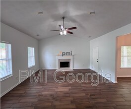 224 Autumn Ridge Dr in Griffin, GA - Building Photo - Building Photo