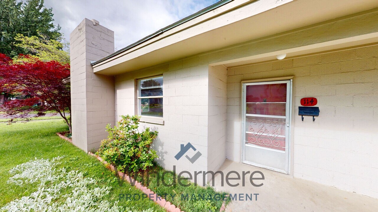 114 S Clinton St in Walla Walla, WA - Building Photo