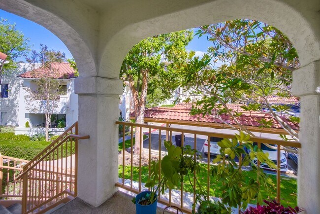13322 Caminito Ciera, Unit 160 in San Diego, CA - Foto de edificio - Building Photo