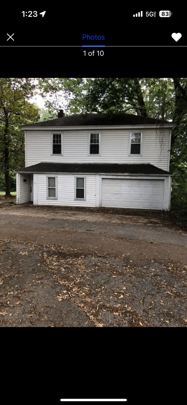 property at 122 Hawthorne St
