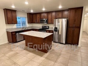 2624 W McComb Ave in Porterville, CA - Building Photo - Building Photo