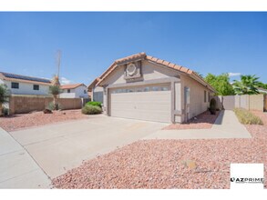 6738 W Wescott Dr in Glendale, AZ - Building Photo - Building Photo