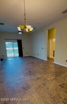 7059 Deer Lodge Cir in Jacksonville, FL - Building Photo