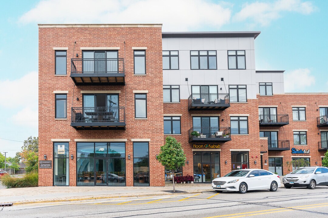 440 Green Bay Rd in Highwood, IL - Foto de edificio