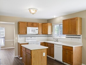 1001 Vixen Dr in Cincinnati, OH - Building Photo - Building Photo