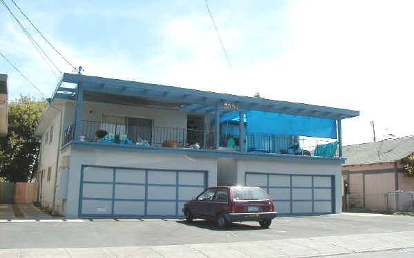 2951 Calvin Ave in Redwood City, CA - Building Photo - Building Photo