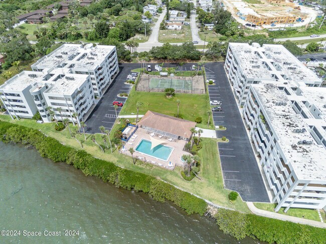 5011 Dixie Hwy NE in Palm Bay, FL - Building Photo - Building Photo