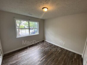 105 Raquel Ct in Falmouth, VA - Building Photo - Building Photo