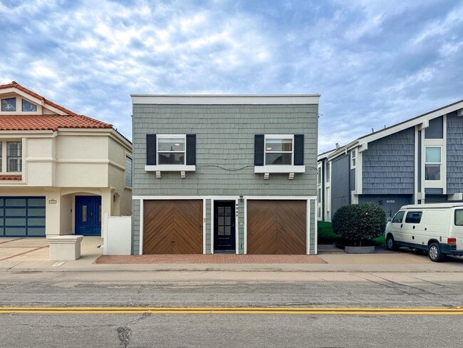 property at 4027-4029 Ocean Dr