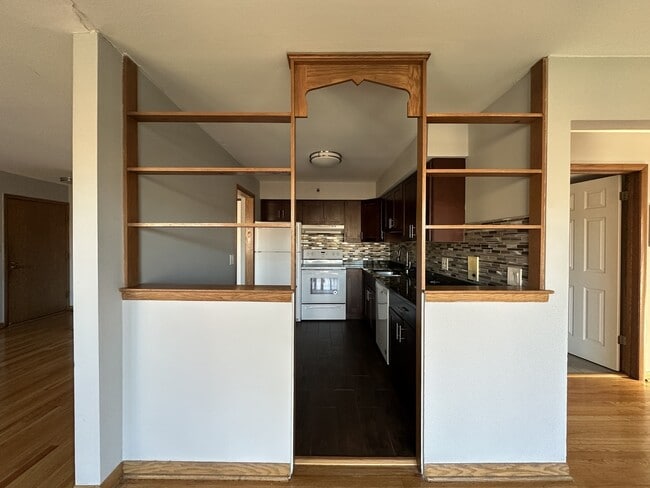 1026 S River Rd in Des Plaines, IL - Building Photo - Building Photo