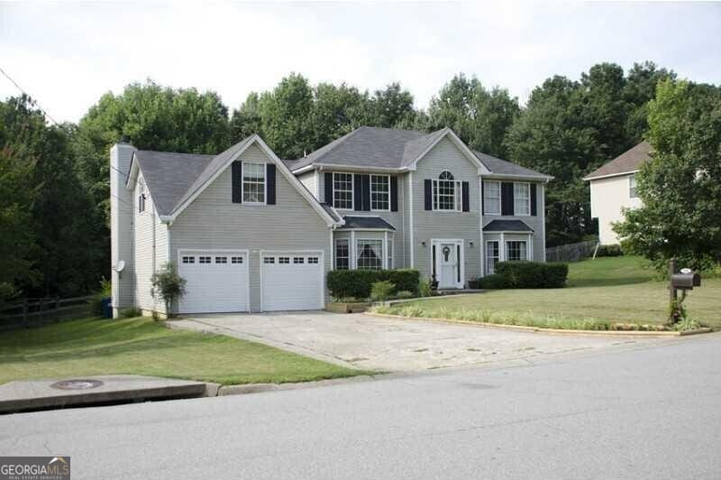 1900 Rocksram Dr in Buford, GA - Building Photo