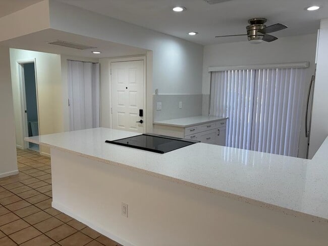 6728 NW 29th Ln, Unit 534 in Fort Lauderdale, FL - Foto de edificio - Building Photo