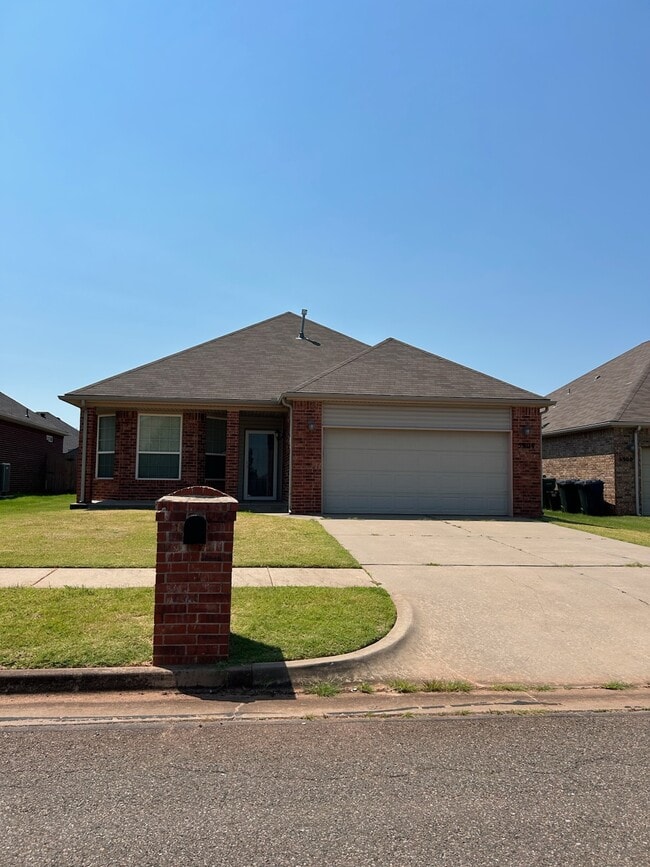property at 5904 SE 70th St