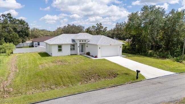1508 Hibiscus Ave in Lehigh Acres, FL - Building Photo - Building Photo
