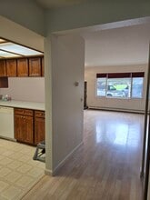 355 Donna Dr, Unit #15 in Anchorage, AK - Building Photo - Building Photo