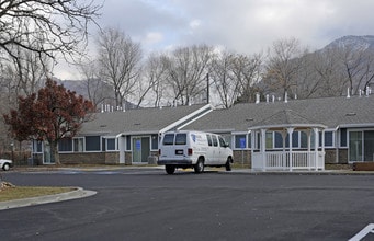 Garden Grove Apartments in Ogden, UT - Foto de edificio - Building Photo