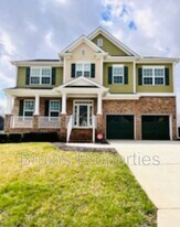 2324 Alderbrook Dr in High Point, NC - Building Photo
