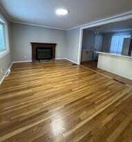 20 Mariette Dr in Portsmouth, NH - Building Photo