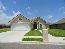 16 S Calle Madrid in Pharr, TX - Building Photo