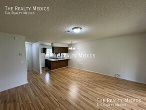 2144 E Parkton Dr in Deltona, FL - Building Photo - Building Photo