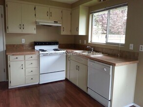 1645 Carlton St in Eugene, OR - Building Photo - Building Photo