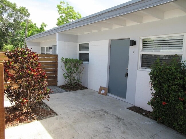 1234 17th Ave N in Lake Worth Beach, FL - Building Photo - Building Photo