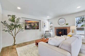 629 212th St SW in Bothell, WA - Building Photo - Building Photo